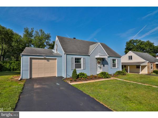 422 BEECHWOOD ST, Emmaus, PA 18049