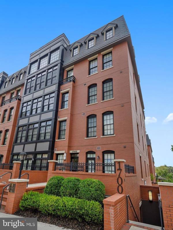 1700 CLARENDON BLVD #154, Arlington, VA 22209