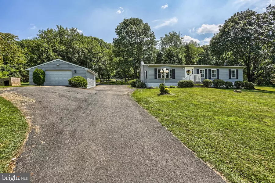 61 BAXTER RD, Delta, PA 17314