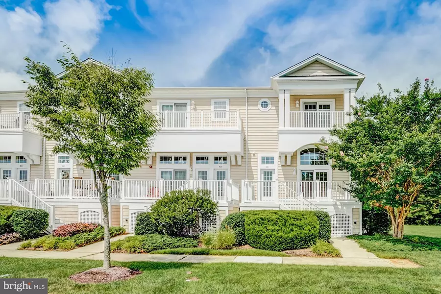 12135 LANDINGS BLVD #301, Berlin, MD 21811