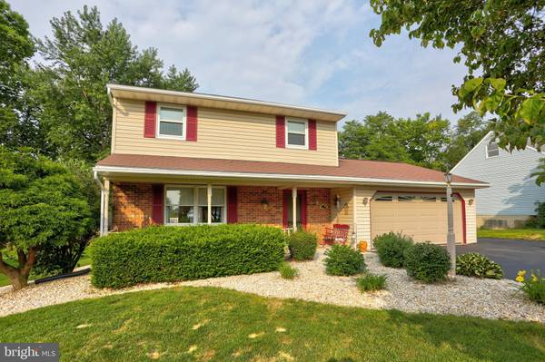 328 BARBERRY DR, Lancaster, PA 17601