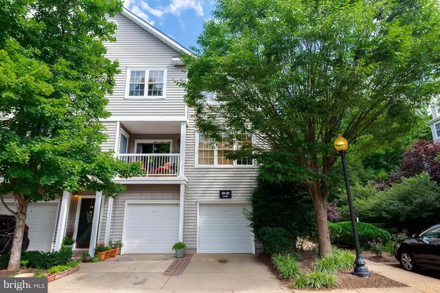 4502 SUPERIOR SQ, Fairfax, VA 22033