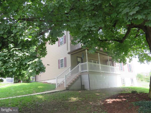 322 HATCHERY RD, Dalmatia, PA 17017