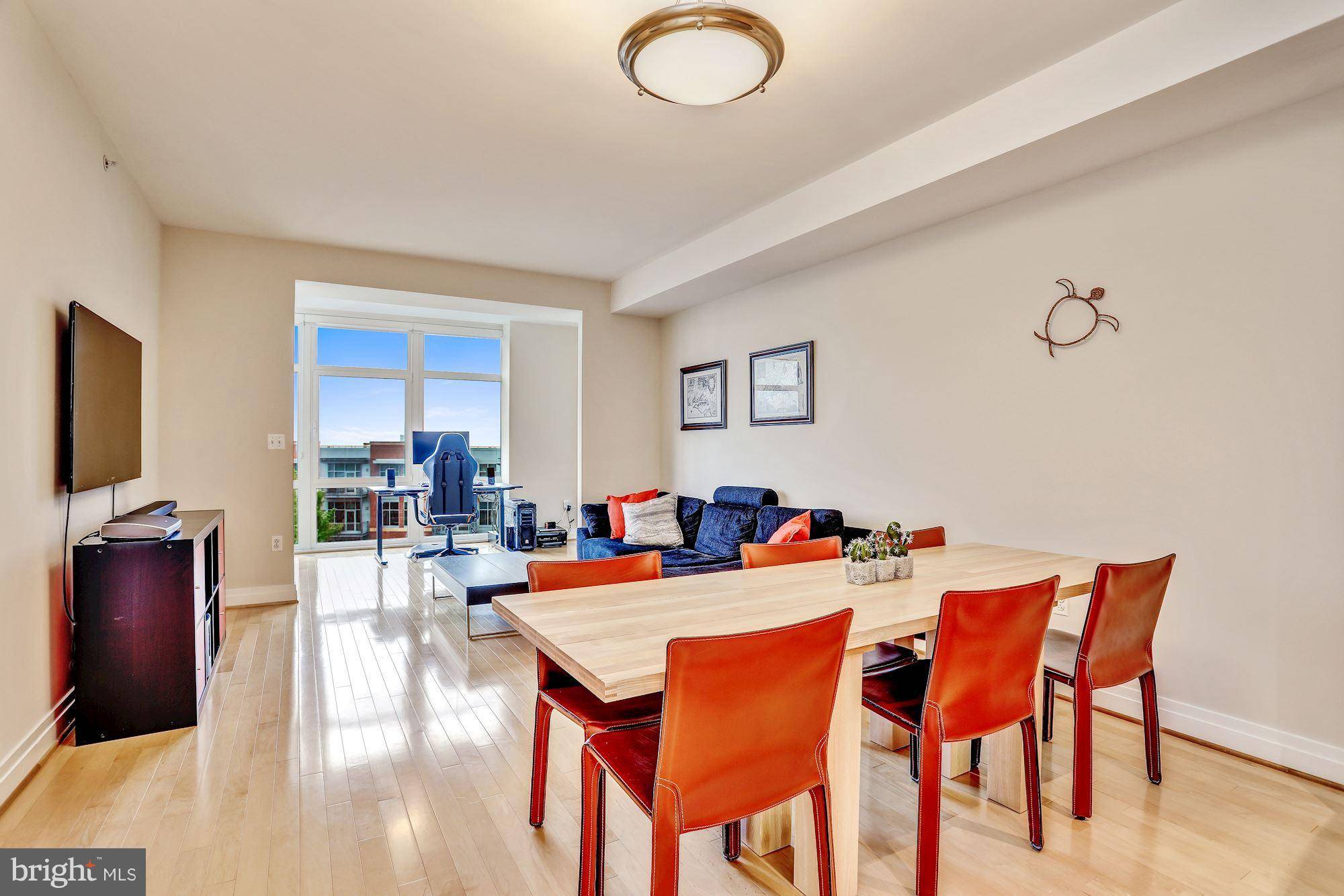 Mclean, VA 22102,8220 CRESTWOOD HEIGHTS DR #714