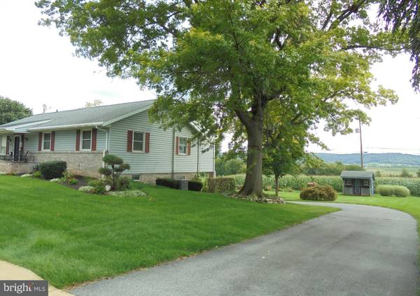 New Holland, PA 17557,318 VALLEY VIEW DR