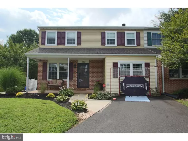 310 SHIRLEY DR, Harleysville, PA 19438