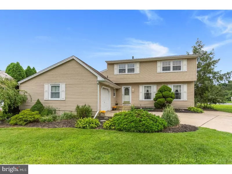 1 BENTLY DR, Sewell, NJ 08080