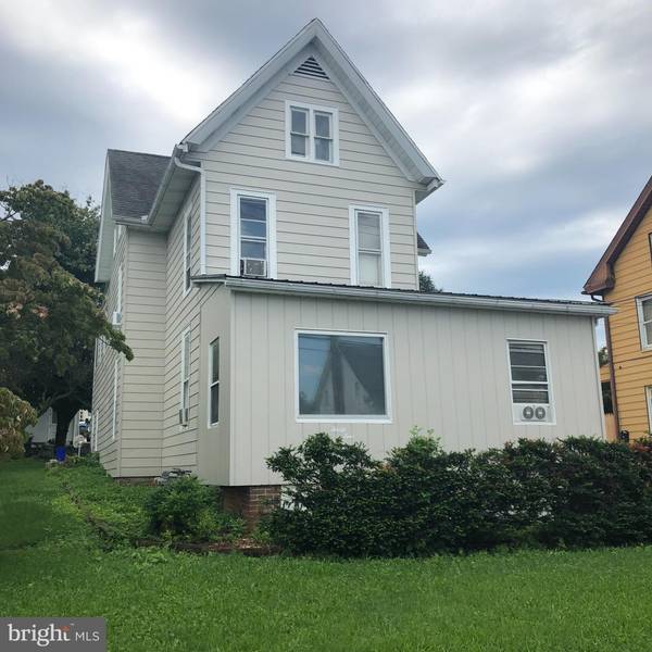 34 W MAPLE ST, Dallastown, PA 17313