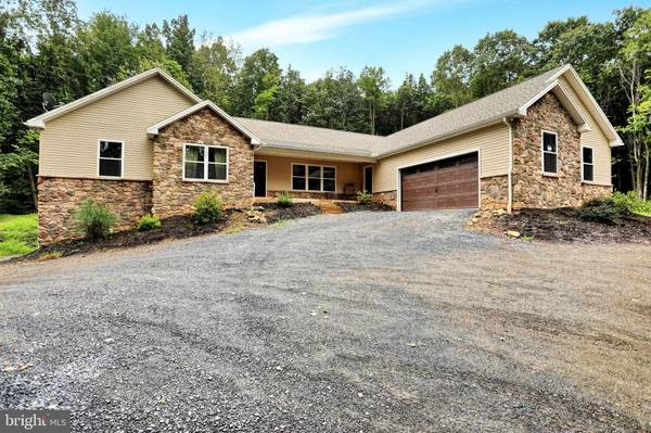 256 FOX HOLLOW RD, Shermans Dale, PA 17090