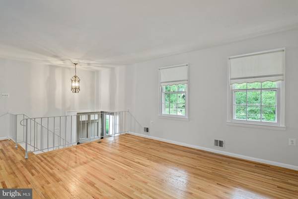 Centreville, VA 20120,14926 JASLOW ST