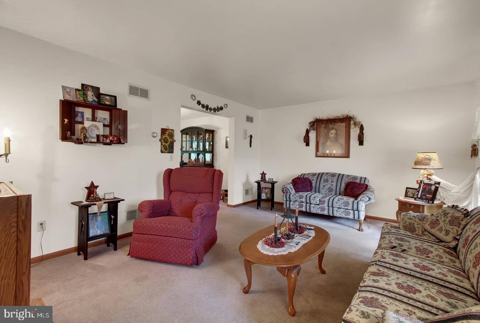 Manchester, PA 17345,25 JUNIPER CT