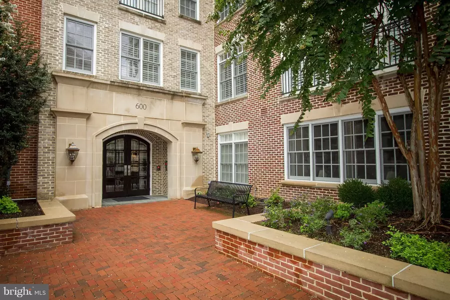 600 SECOND ST #401, Alexandria, VA 22314