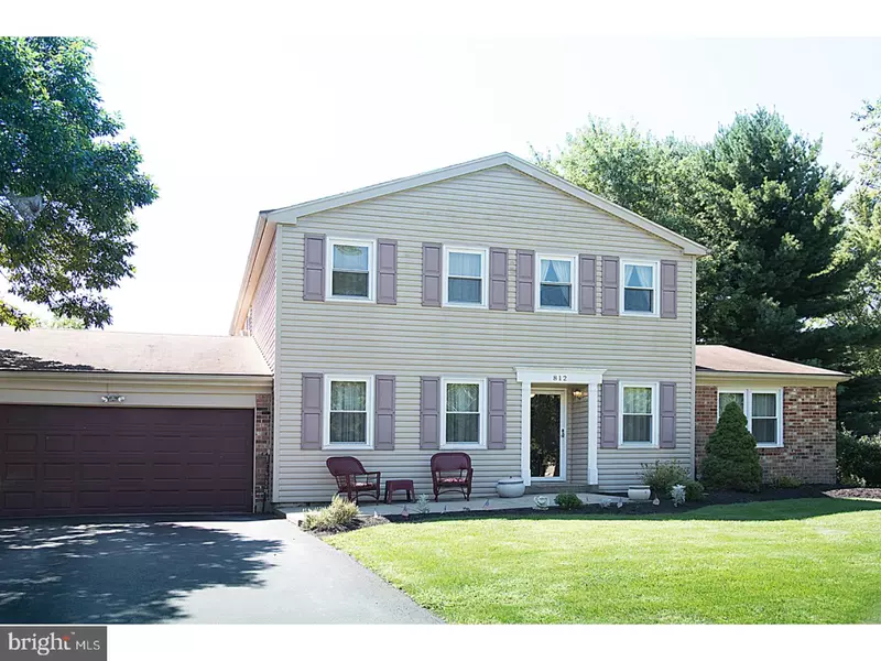 812 MOURNING DOVE RD, Eagleville, PA 19403