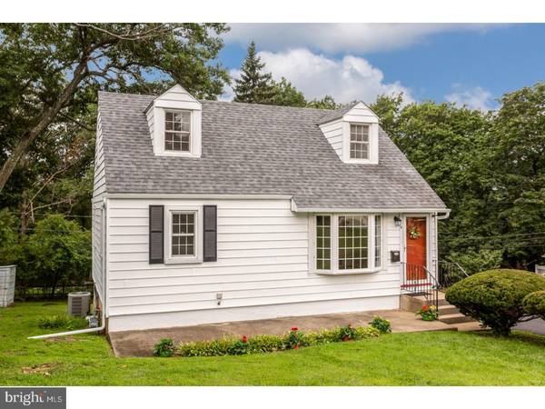 4 WOODHILL RD, Newtown Square, PA 19073