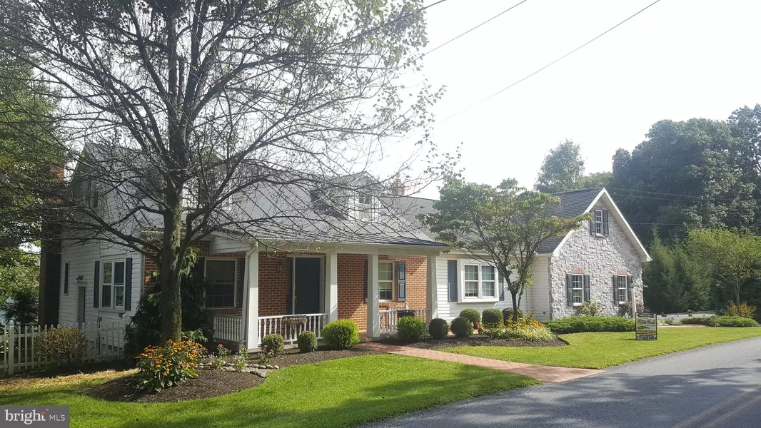 140 DISTILLERY RD, Newmanstown, PA 17073