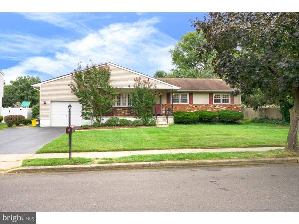 3 LIONEL LN, Hamilton, NJ 08619