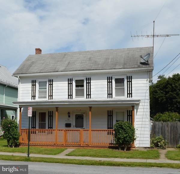 27 E PINE ST, Mount Holly Springs, PA 17065