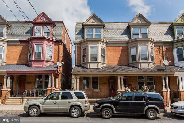 121 N 4TH ST, Columbia, PA 17512