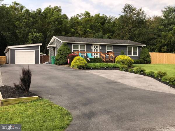 8660 SHEFFIELD MANOR BLVD, Waynesboro, PA 17268