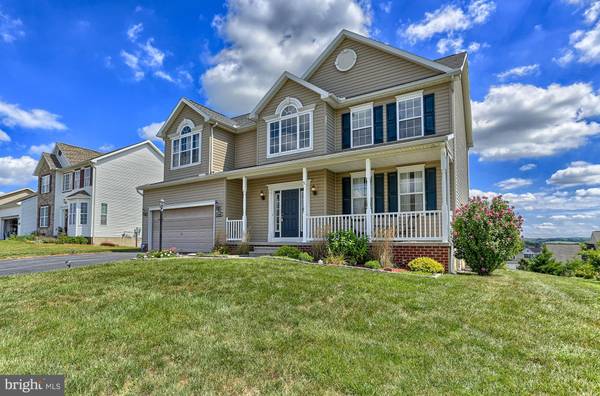 1238 KNOLL DR, York, PA 17408