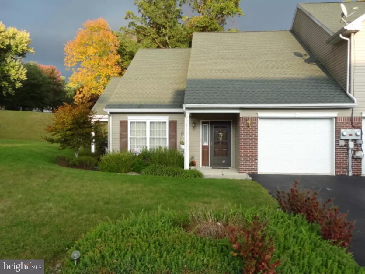 Pine Grove, PA 17963,205 PINE CREST VILLAGE DR