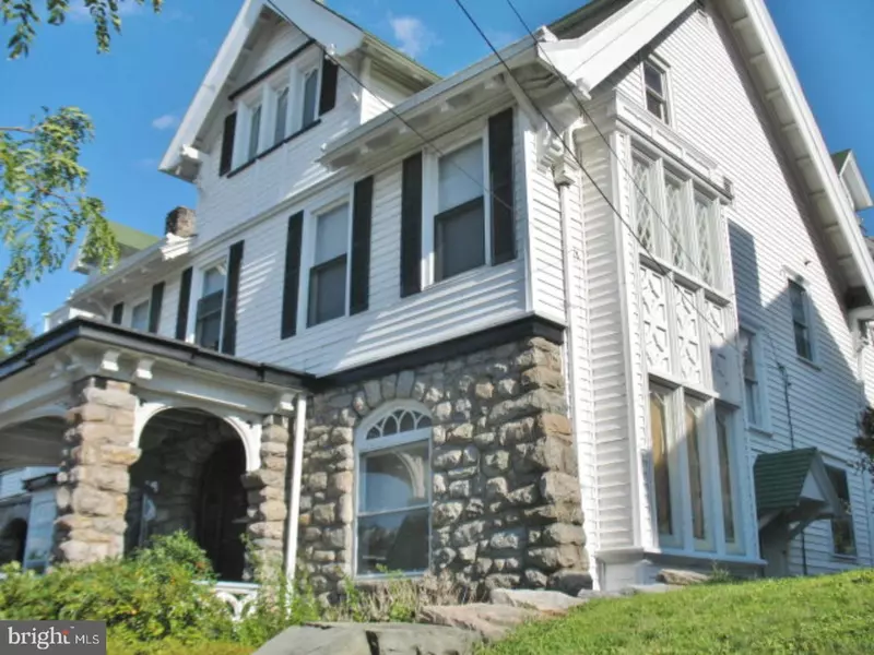 1305 MAHANTONGO ST, Pottsville, PA 17901
