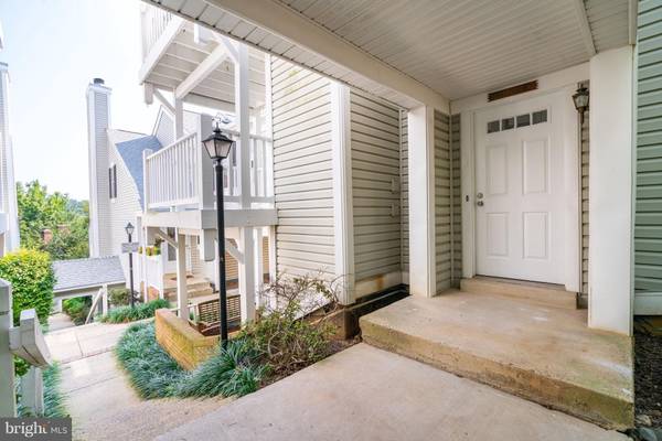 2901-E WOODLEY ST #5, Arlington, VA 22206