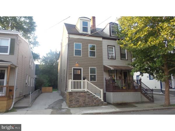 46 ELIZABETH ST, Bordentown City, NJ 08505