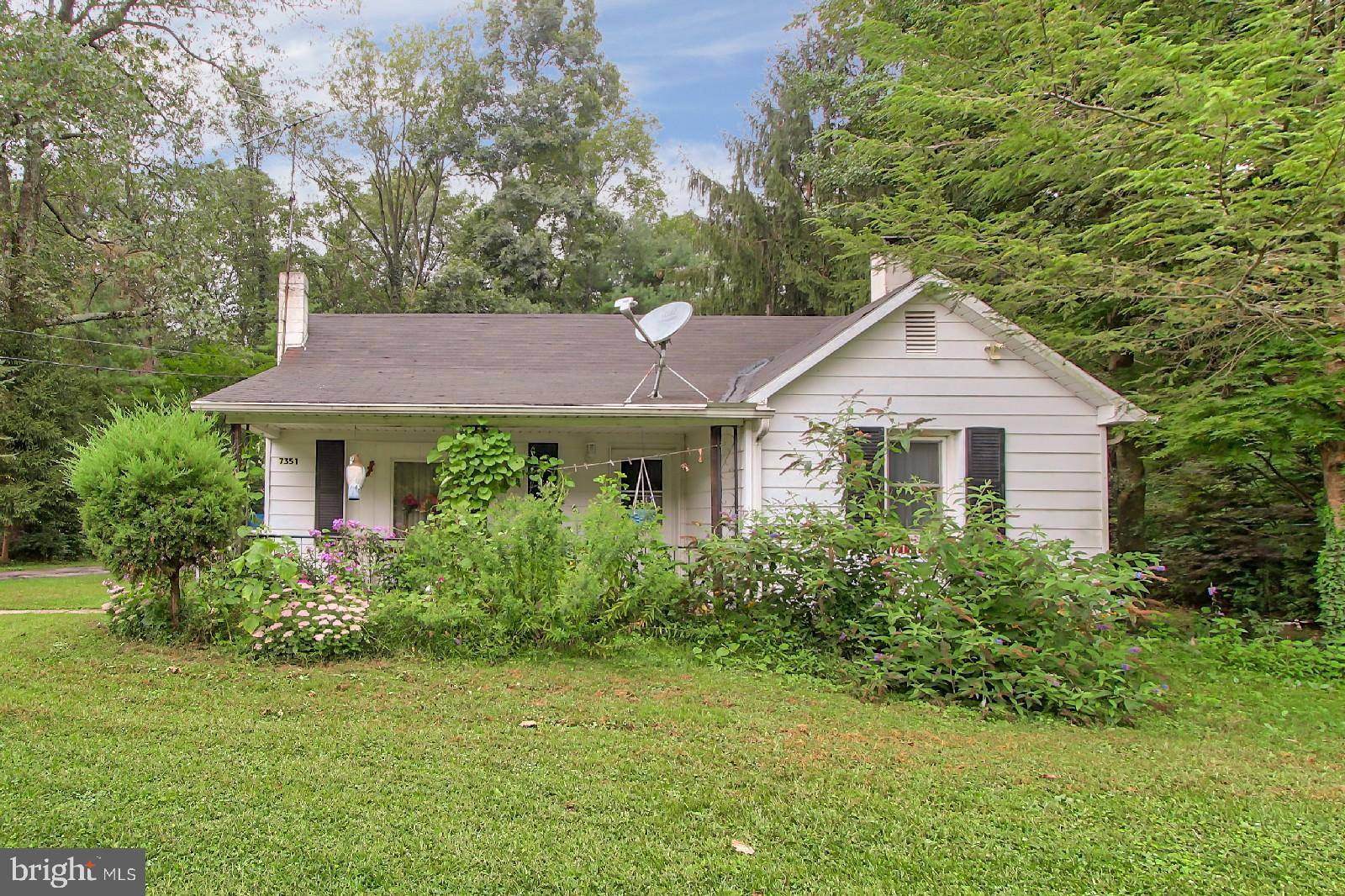 7351 HICKORY RD, Stewartstown, PA 17363