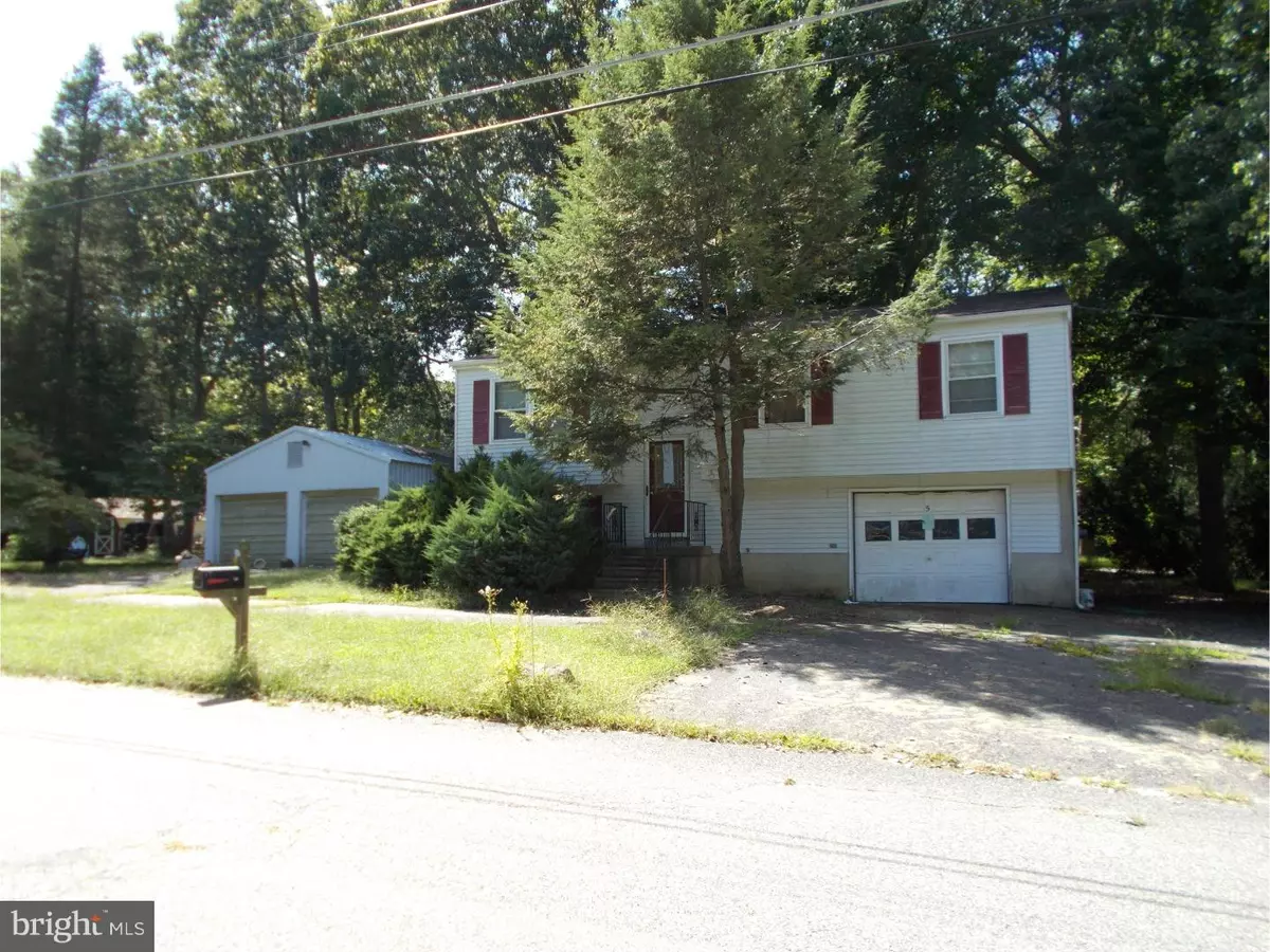 Cream Ridge, NJ 08514,5 MALSBURY LN