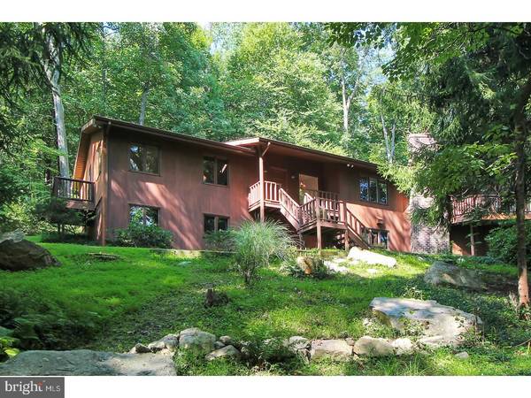 3103 CHESTNUT HILL RD, Center Valley, PA 18034