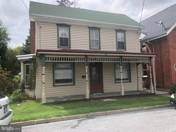 25 CHESTNUT ST, Mount Holly Springs, PA 17065