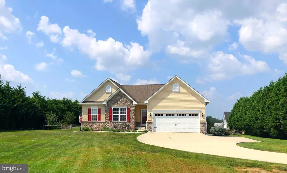 8223 WOODS EDGE CIR, Milford, DE 19963