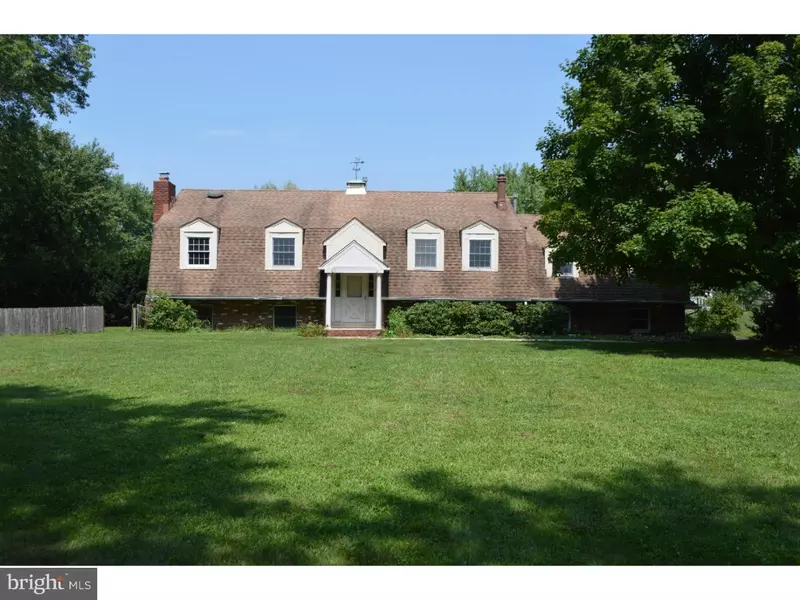 1587 COMMISSIONERS RD, Mullica Hill, NJ 08062