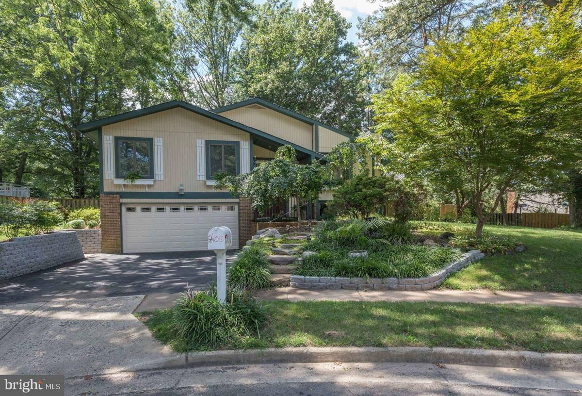 Vienna, VA 22180,405 TROY CT SE