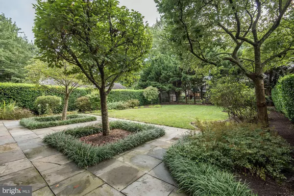 Falls Church, VA 22046,1005 PARKER ST