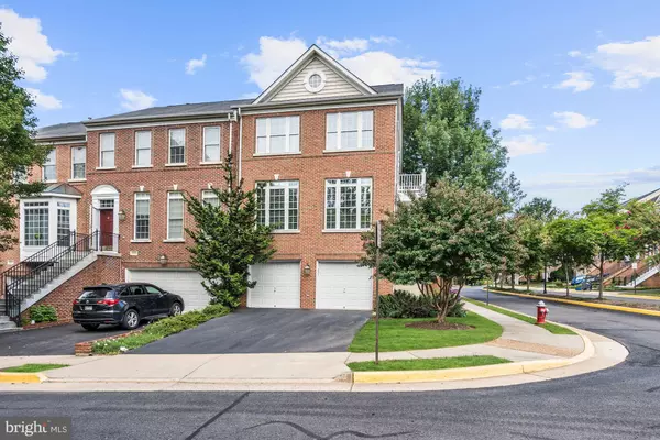 4245 UPPER PARK DR, Fairfax, VA 22030