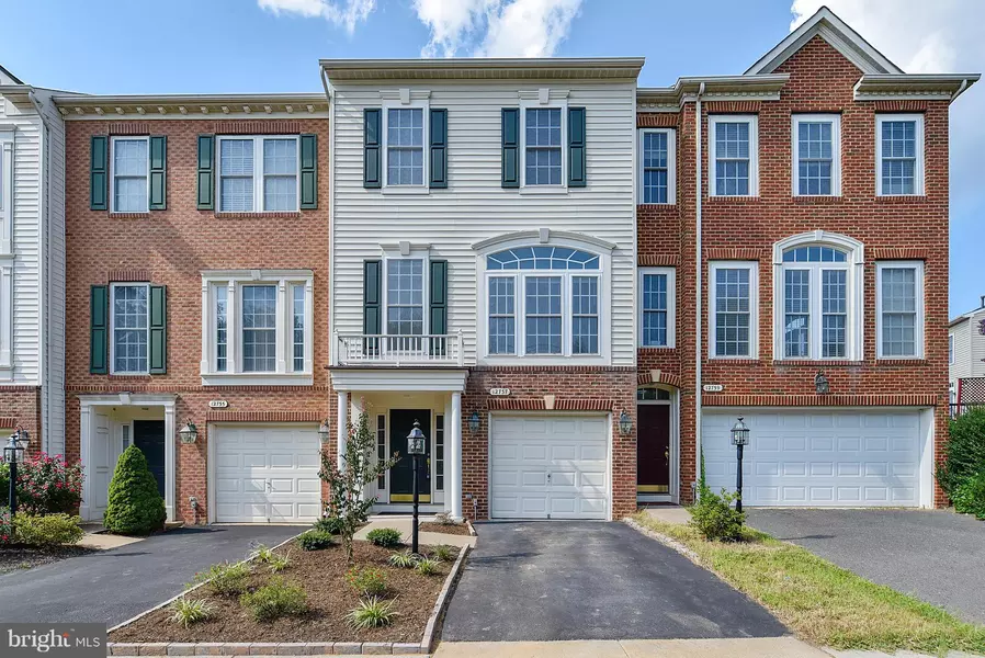 12737 HERON RIDGE DR, Fairfax, VA 22030