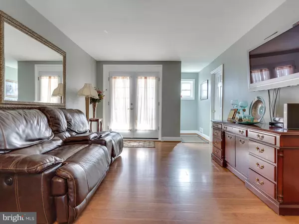 Hyattsville, MD 20784,6906 FARRAGUT ST