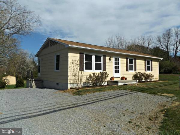 24 GREENWAY AVE S, Boyce, VA 22620