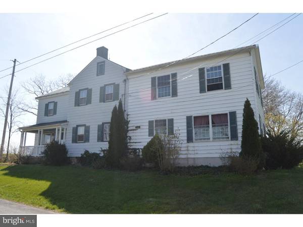 40 STRAUSSTOWN RD, Bethel, PA 19507