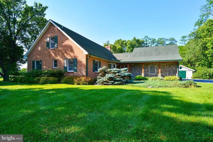 206 CHAPEL LN, Boyce, VA 22620