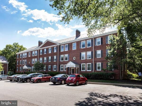 3033 COLUMBUS ST S #A1, Arlington, VA 22206