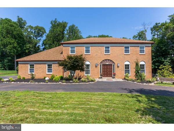 1990 HERITAGE RD, Abington, PA 19006