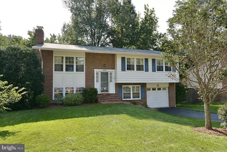 5029 DEQUINCEY DR, Fairfax, VA 22032