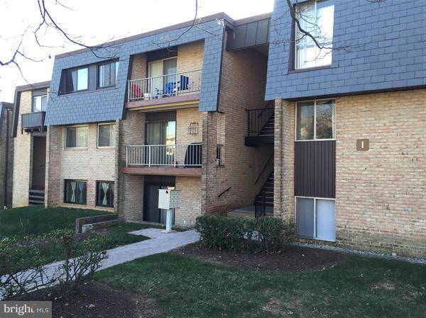 1 STONEHENGE CIR #5, Pikesville, MD 21208