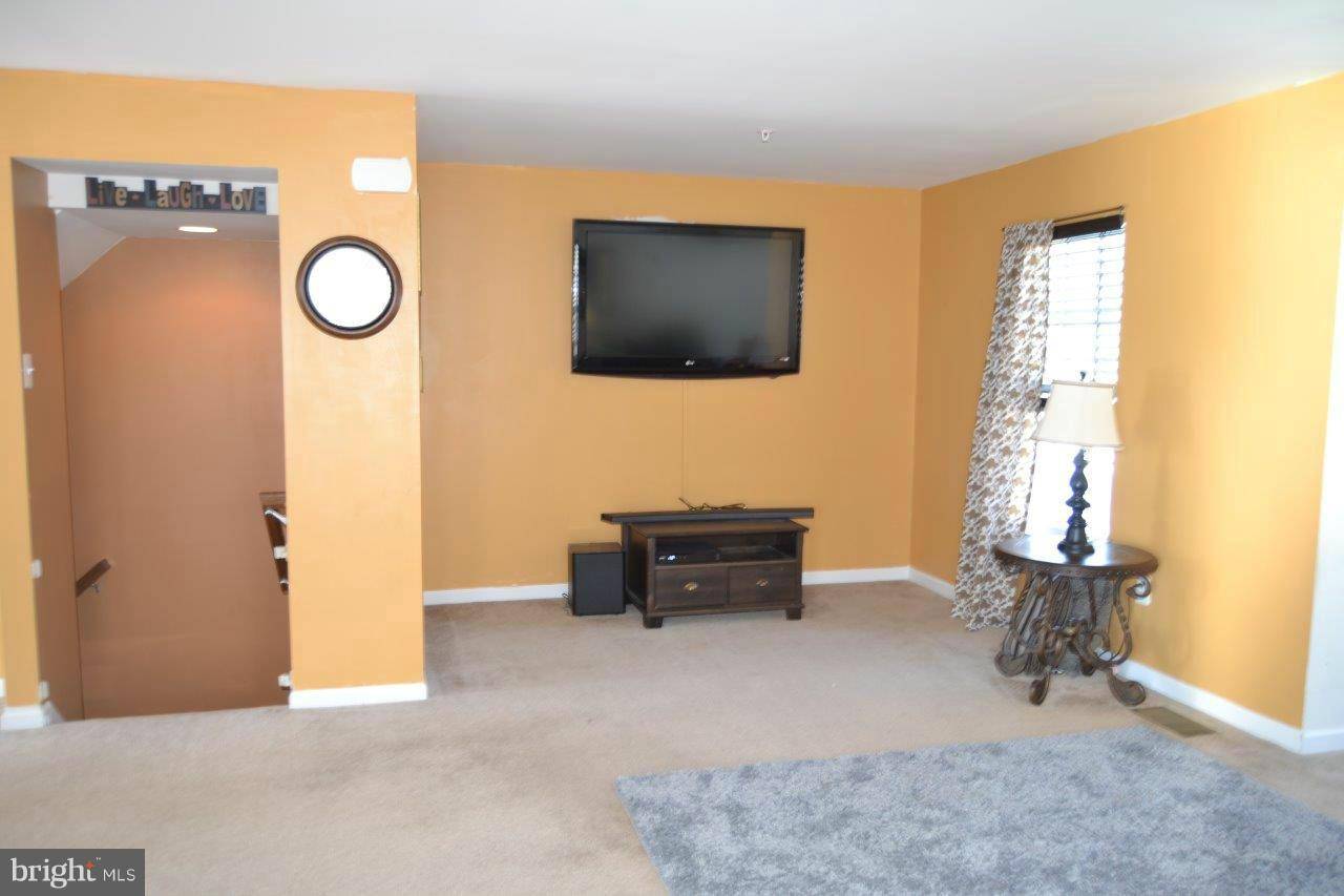 Reisterstown, MD 21136,11640 AMARALLES DR