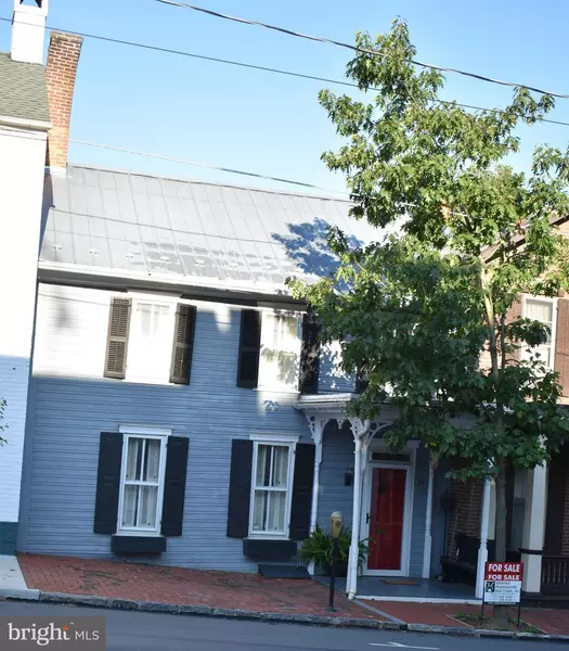 34 MAIN ST N, Mercersburg, PA 17236