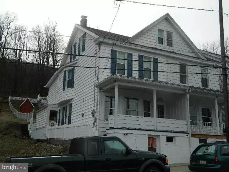 138 ORWIGSBURG ST, Tamaqua, PA 18252