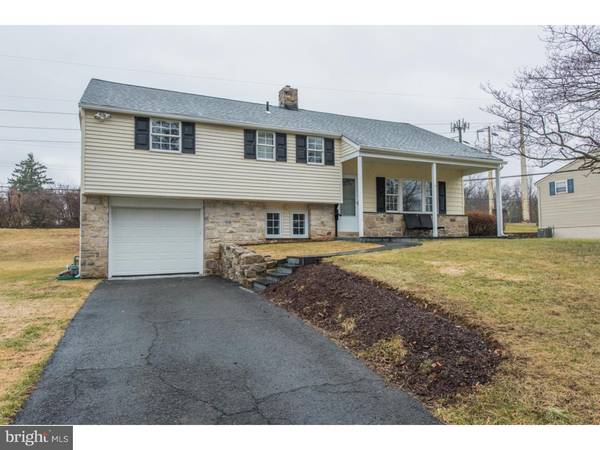 112 UPPER VALLEY RD, North Wales, PA 19454